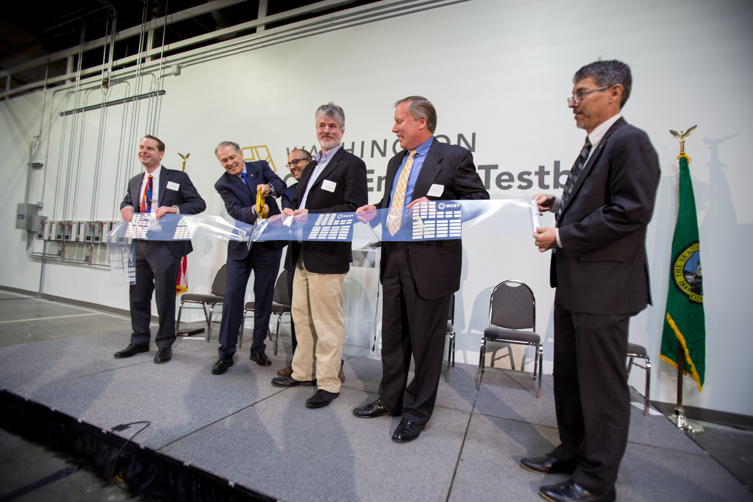 , CEI Opens Washington Clean Energy Testbeds with Governor Inslee