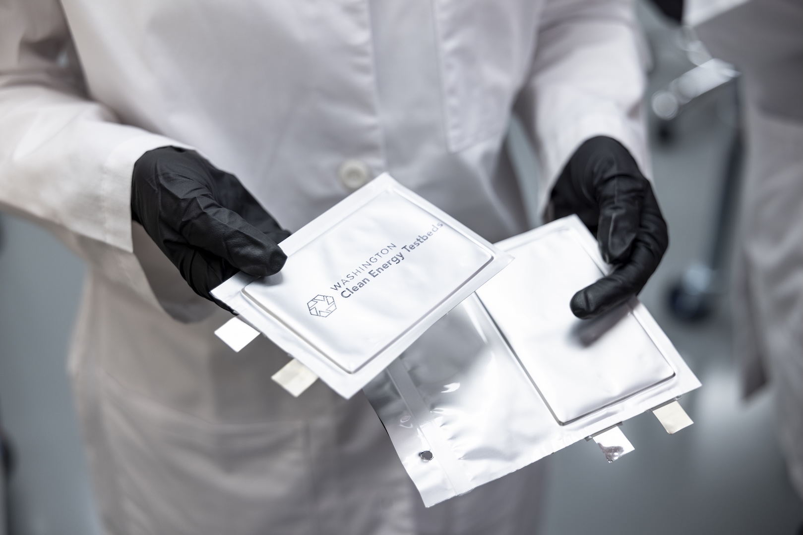 , West Coast’s first public, open-access lab for pilot-scale battery manufacturing opens in Seattle